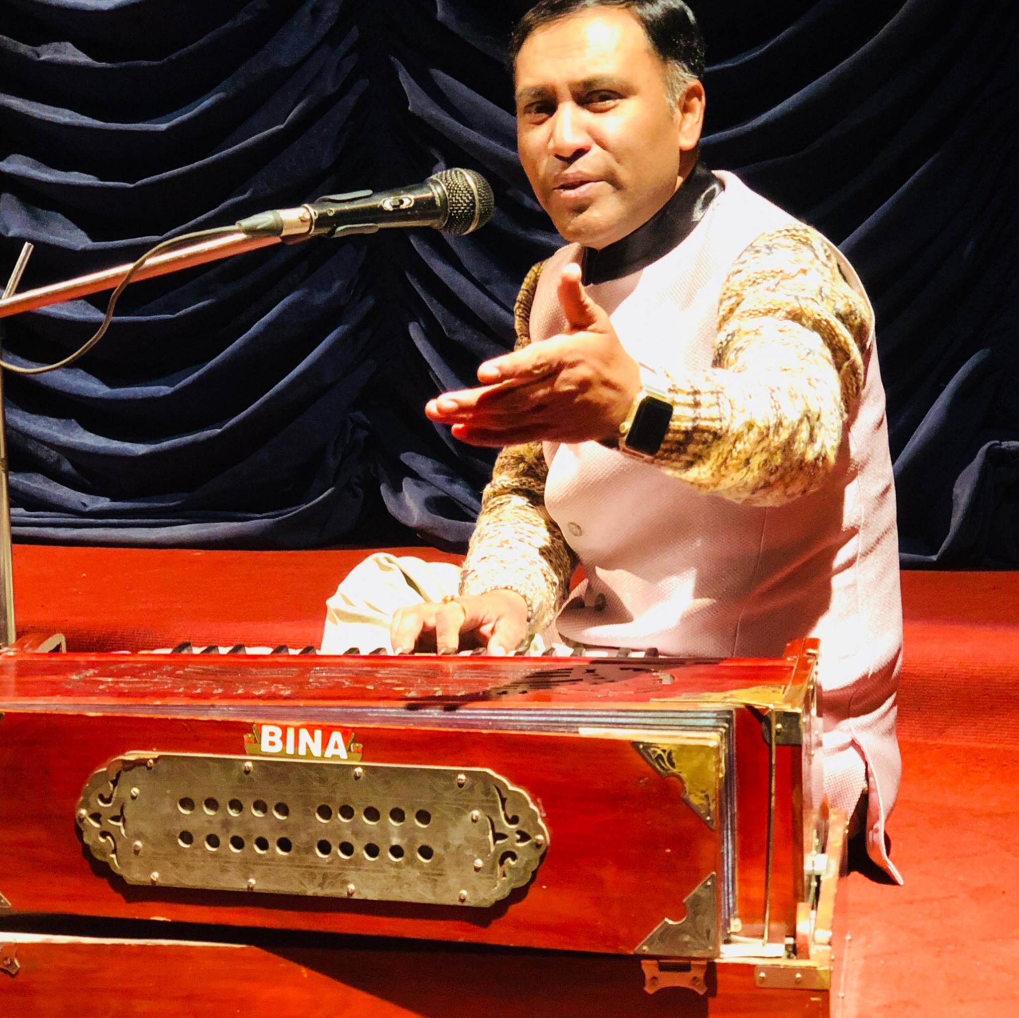 Narendra Pyashi banner