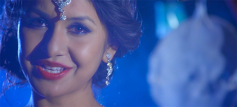Melina’s Aankhai Aankhama released